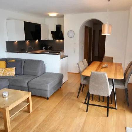 Daire Julia Zell am See